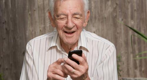 لزوم تطبیق دادن سالمندان با زندگی دیجیتال